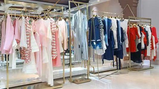 實體批發市場落沒？線上線下融合如何重塑服裝服飾產業活力