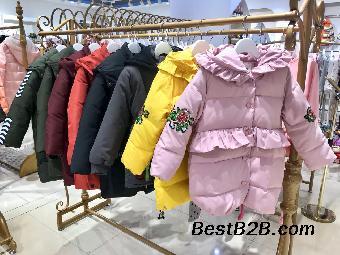 世紀(jì)藍(lán)都 兒童服裝一手貨源批發(fā)，當(dāng)季新款棉服廠家直銷