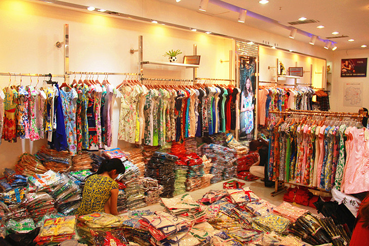 長沙雨花區沙灣路 服裝批發商圈探秘